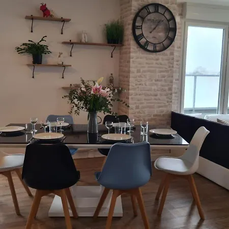 Le Nid : Rooftop Moderne Surplombant La Appartement *